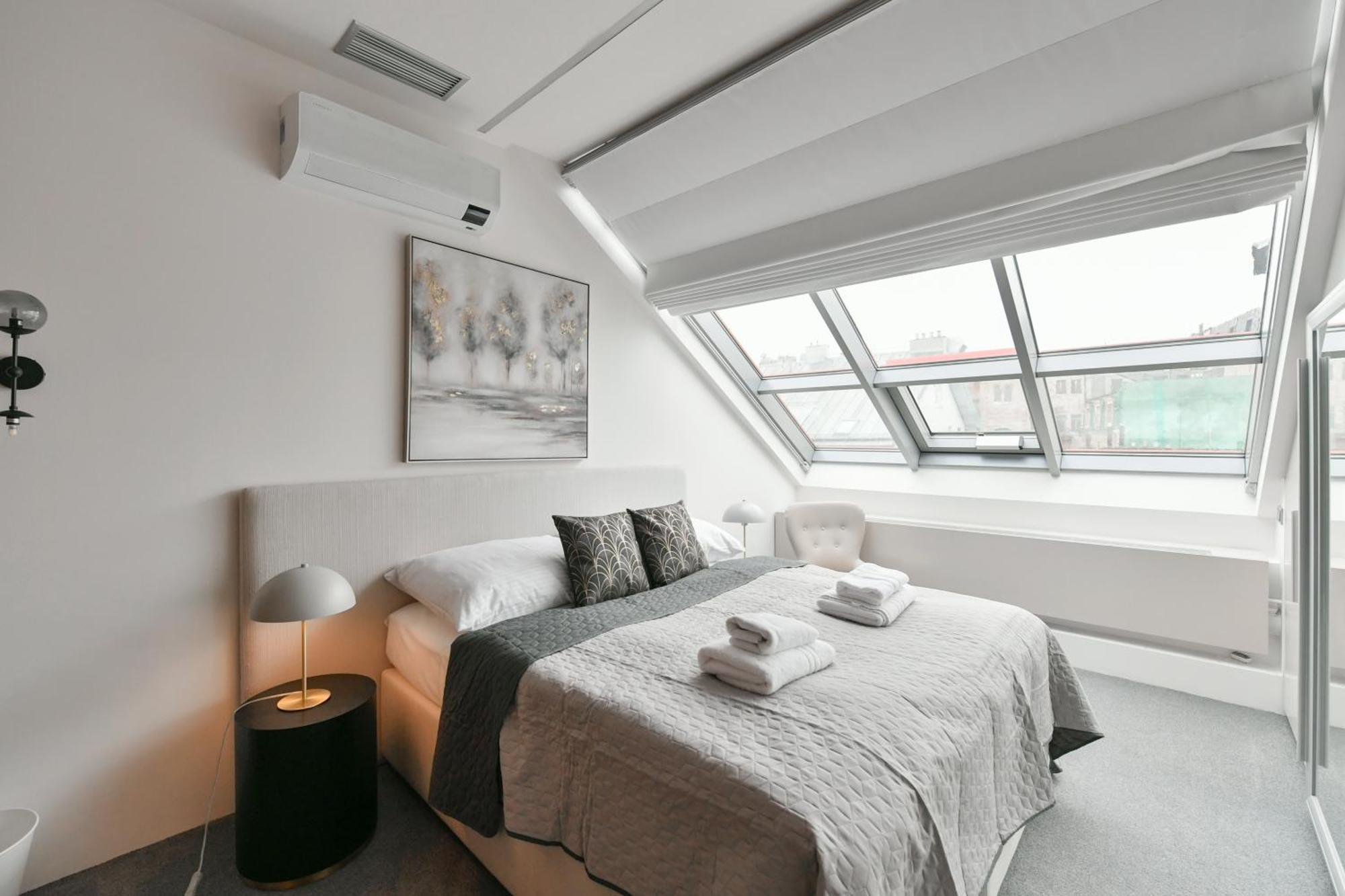 Presidential Penthouse, 303M2, Jacuzzi On Terrace, Sauna, 6Bdrm, 4Bthrm, Ac, Lift Prag Exterior foto