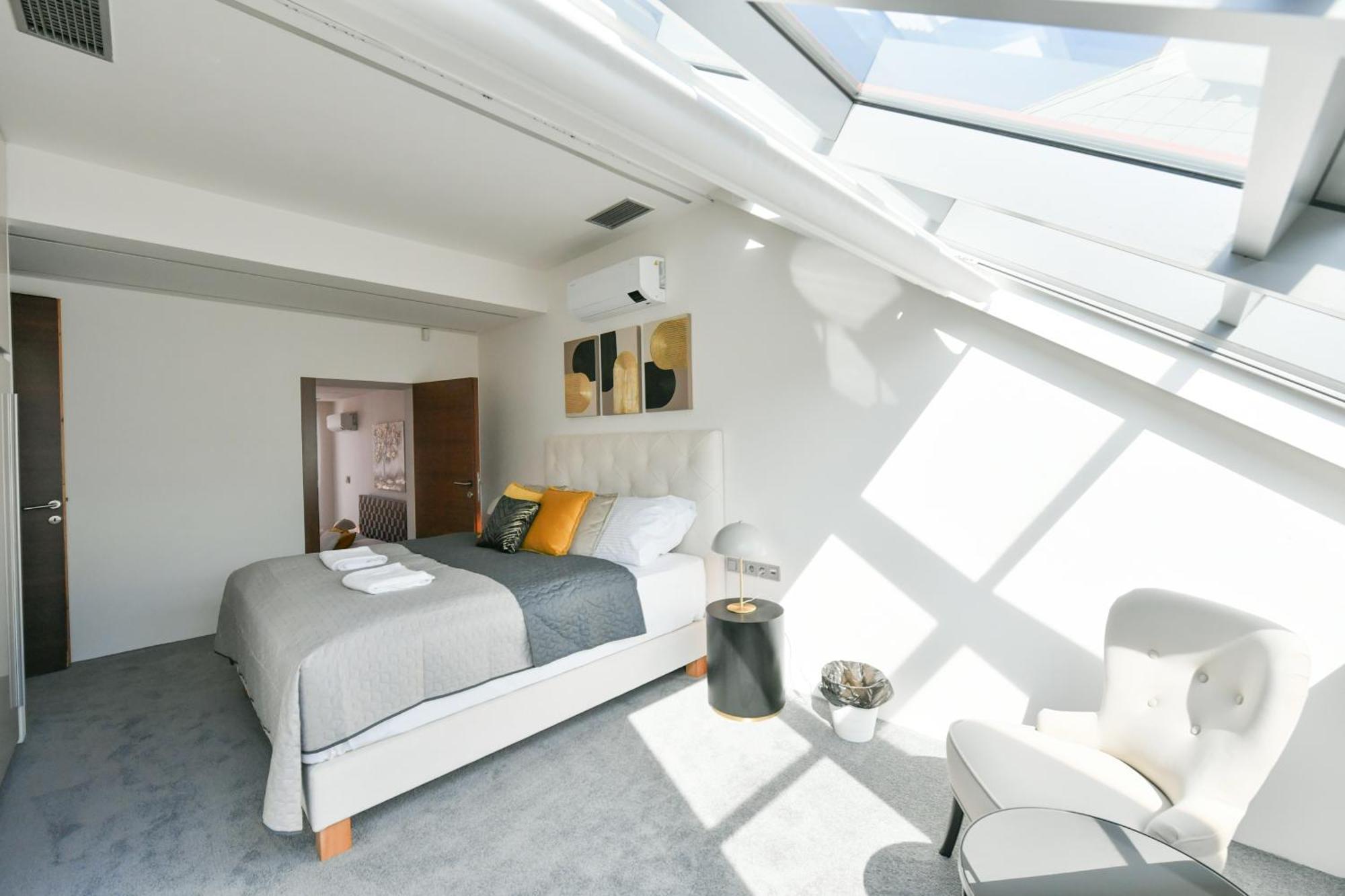 Presidential Penthouse, 303M2, Jacuzzi On Terrace, Sauna, 6Bdrm, 4Bthrm, Ac, Lift Prag Exterior foto