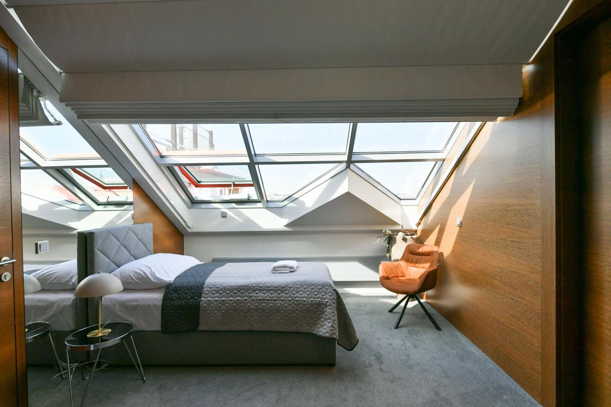 Presidential Penthouse, 303M2, Jacuzzi On Terrace, Sauna, 6Bdrm, 4Bthrm, Ac, Lift Prag Exterior foto