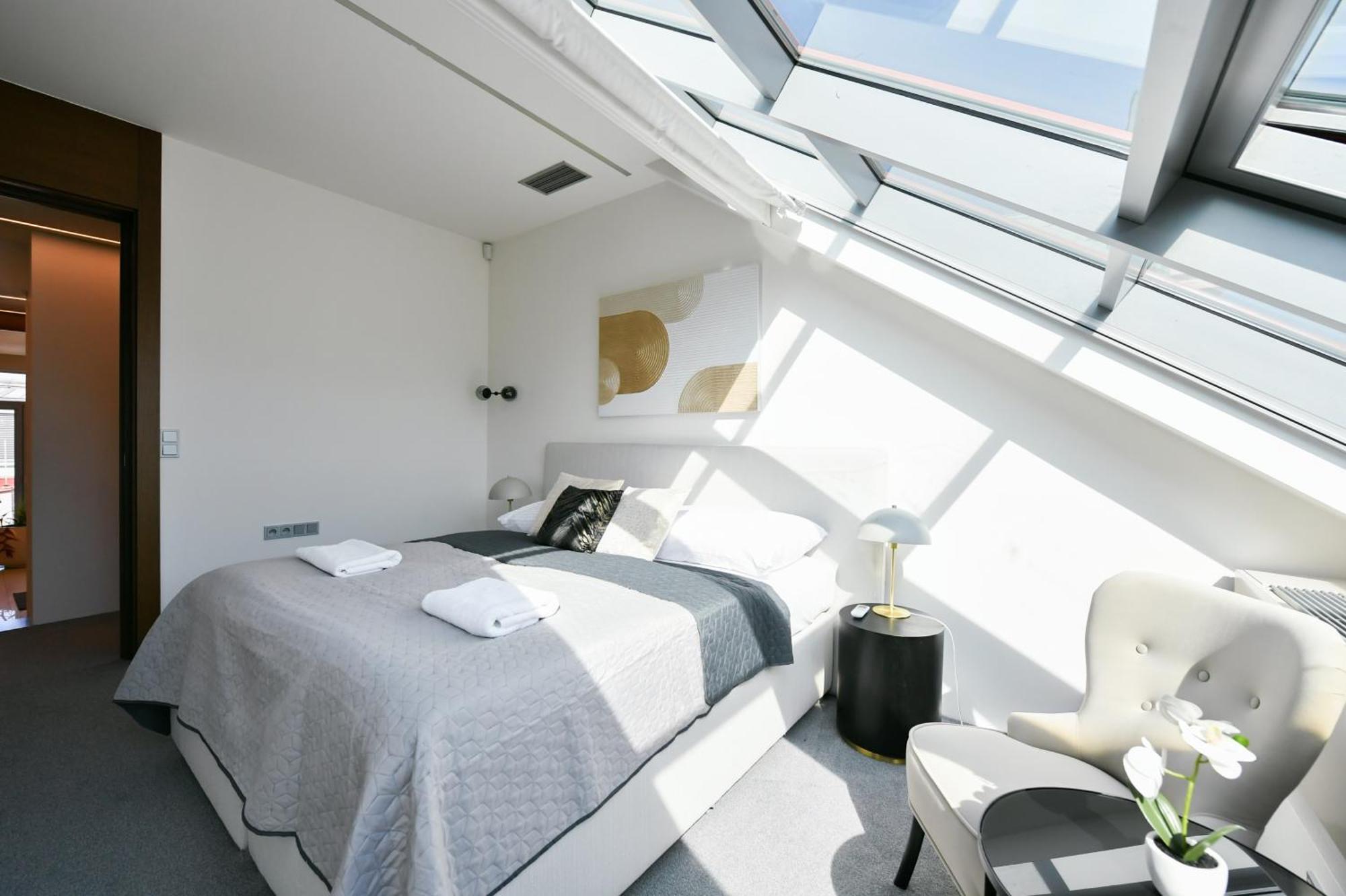 Presidential Penthouse, 303M2, Jacuzzi On Terrace, Sauna, 6Bdrm, 4Bthrm, Ac, Lift Prag Exterior foto